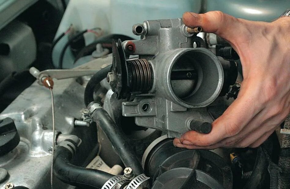 Нива инжектор холостой ход обороты. Обороты на холостом ходу норма рено логан. Двигатель трясет на холостых. Kia cerato 2 вибрация двигателя. Ваз 2114 глохнет на холостом ходу инжектор 8 клапанов.