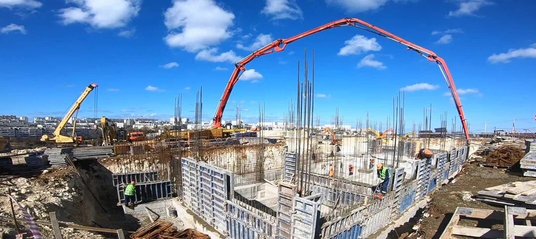Земельные изменения в 2025 году. Стройка в севастополе 2025. стройки в западном крыму в 2025 году. школа 5 км севастополь. строительство школы искусств в севастополе.