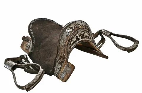 Ер адам әйелдің омырауынан сүт сорады