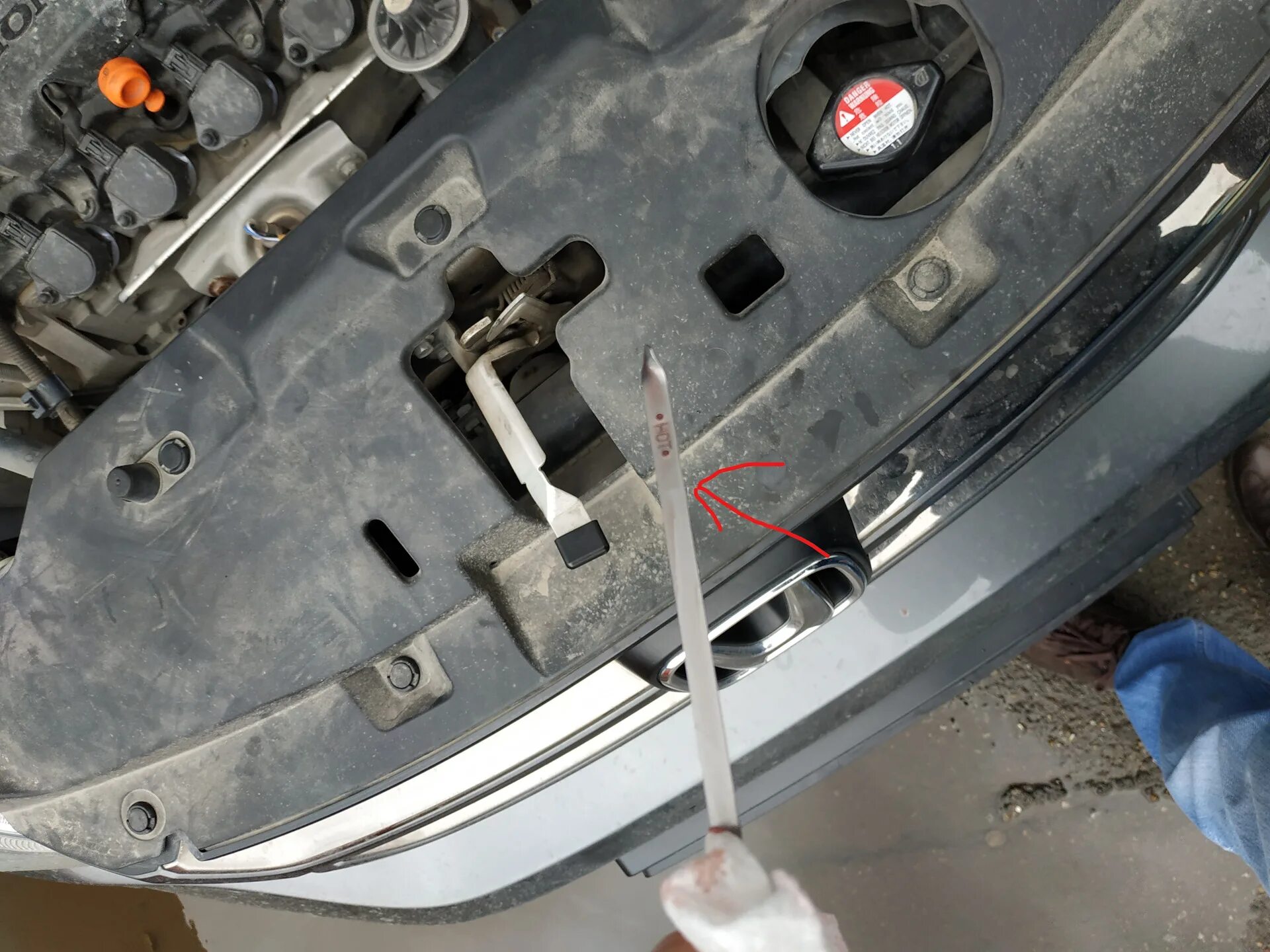 Как проверить масло в акпп хонда срв. Щуп акпп honda cr v 4. щуп акпп crv2. хонда crv2 щуп коробки. honda cr-v 2 щуп масла акпп.