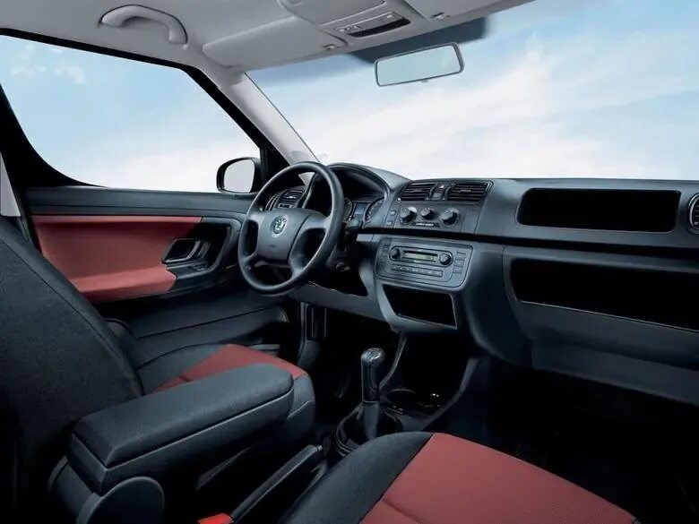 Шкода румстер 2007. Шкода румстер 2010г. Шкода румстер салон. Skoda roomster салон. Шкода румстер салон.