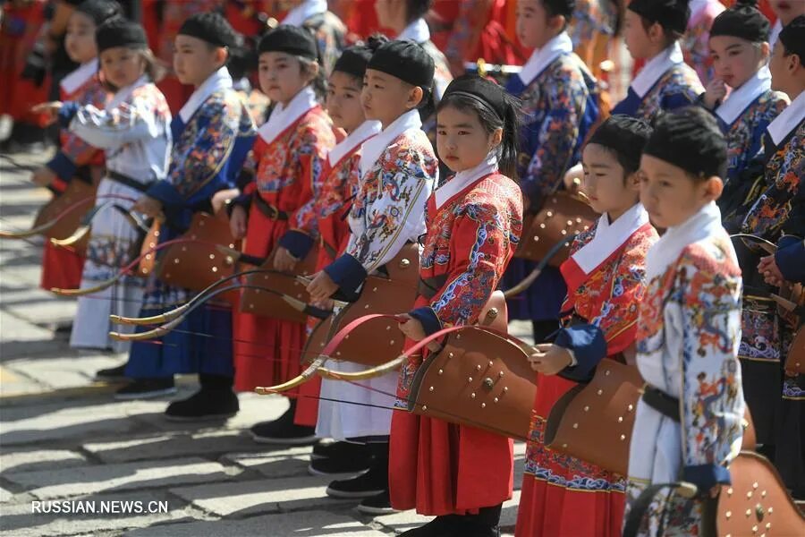 ханьцы народ китая. коренные народы китая ханьцы. много китайцев. народ цян китай. население китая к 2050.