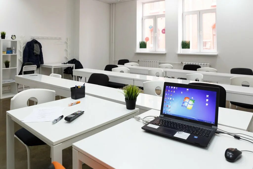 школа алгоритм москва. новые школы москвы 2021. современные элитные школы. школьная площадь. школа алгоритм на лубянке.