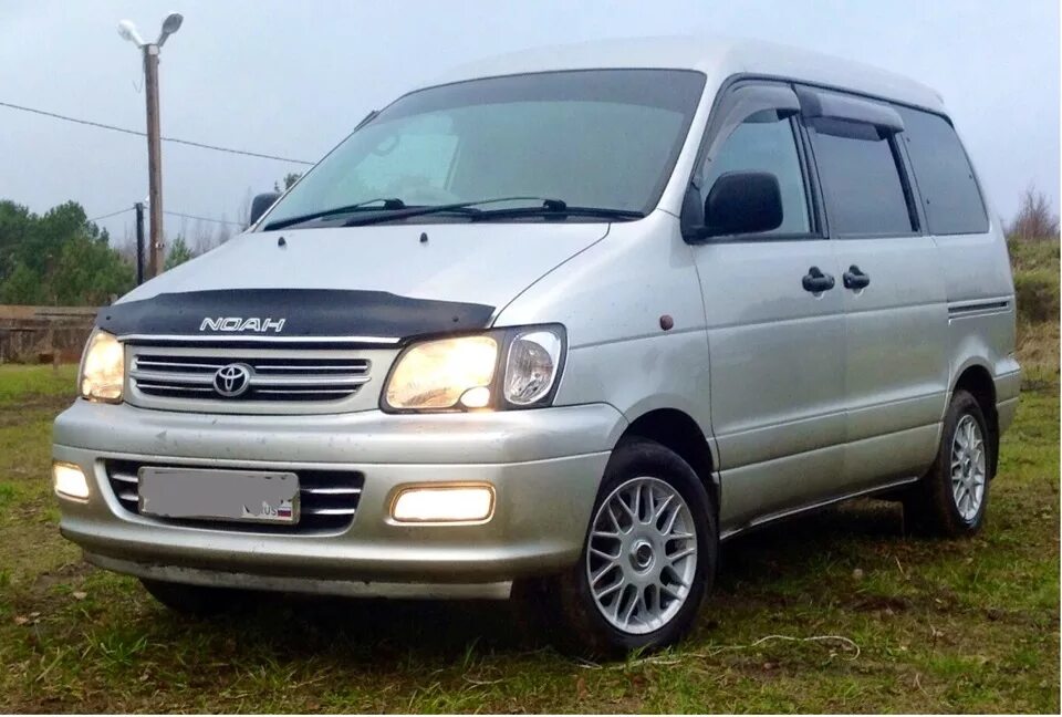 Toyota town ace noah