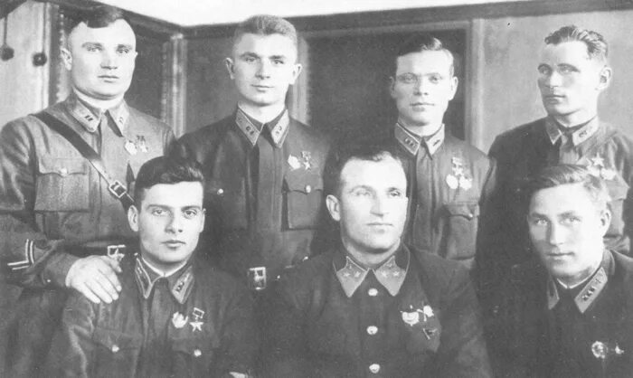 28 истребительный авиационный полк пво. 6 иак. 12-й гвардейский истребительный авиационный полк. 6 иак. як 9 вов.