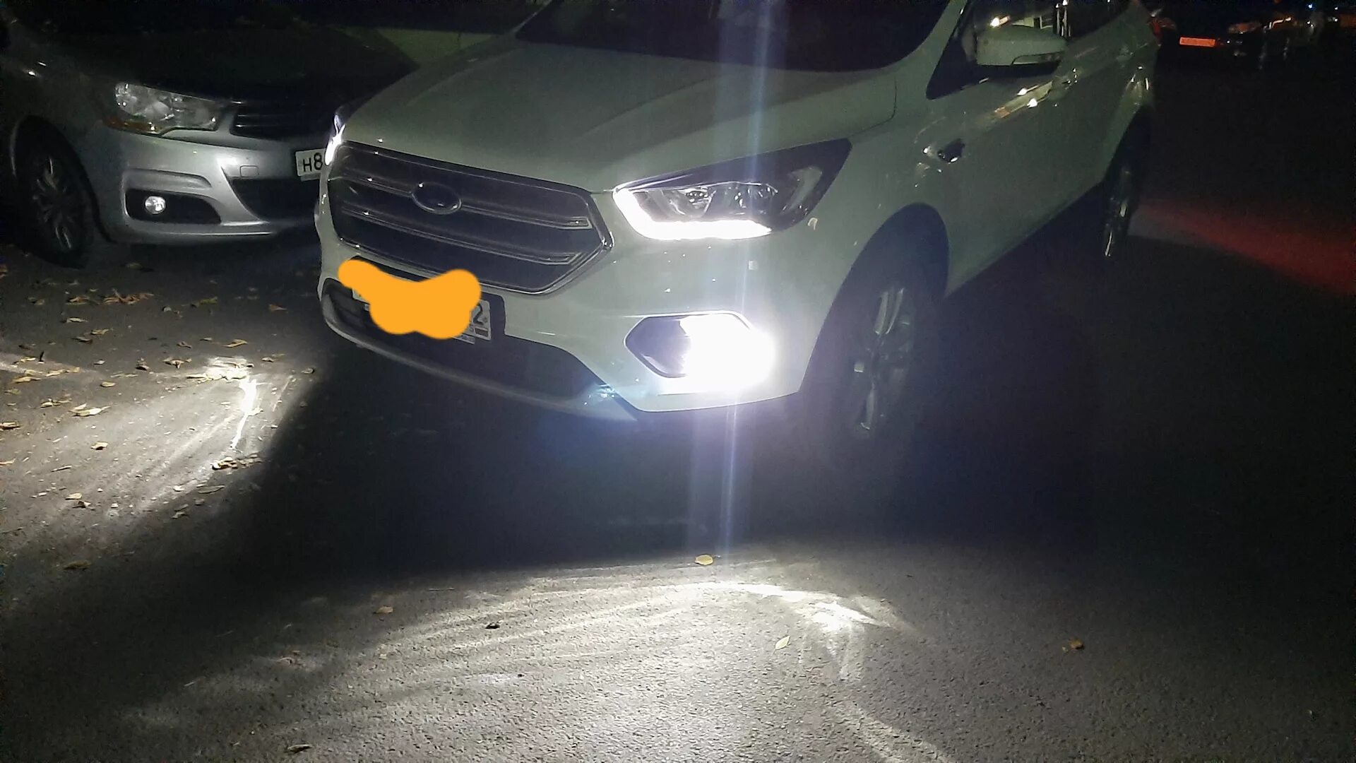 Форд куга птф. Ford Kuga 1 ПТФ led. Лампочки ПТФ Ford Kuga 2. Форд Куга 2 лампы в противотуманных. Диодные лампы на Форд Куга 1.