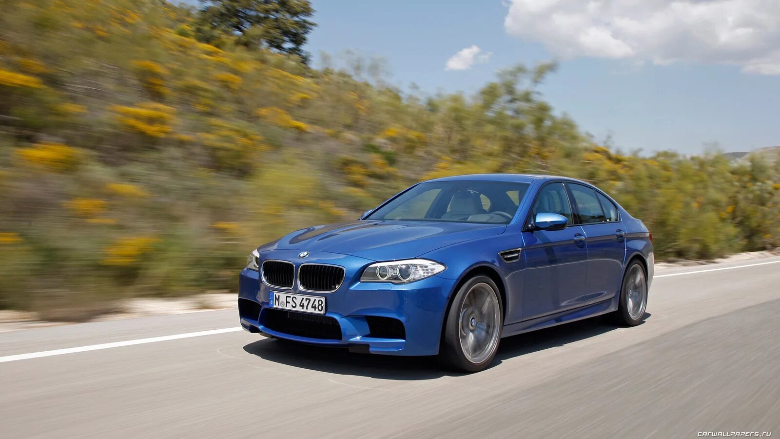 Тест м5. BMW m5 2012. BMW m5 f10. BMW m5 f10 2012. БМВ м5 седан.