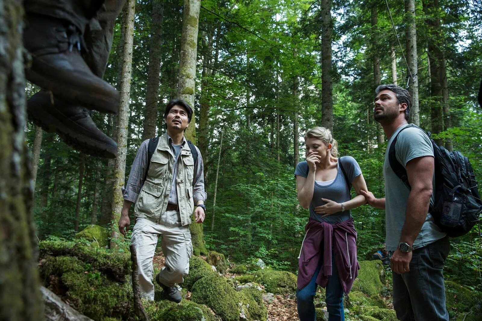 Жизнь на острове в джунглях. Лес призраков (the Forest), 2015. Тейлор Кинни лес призраков.