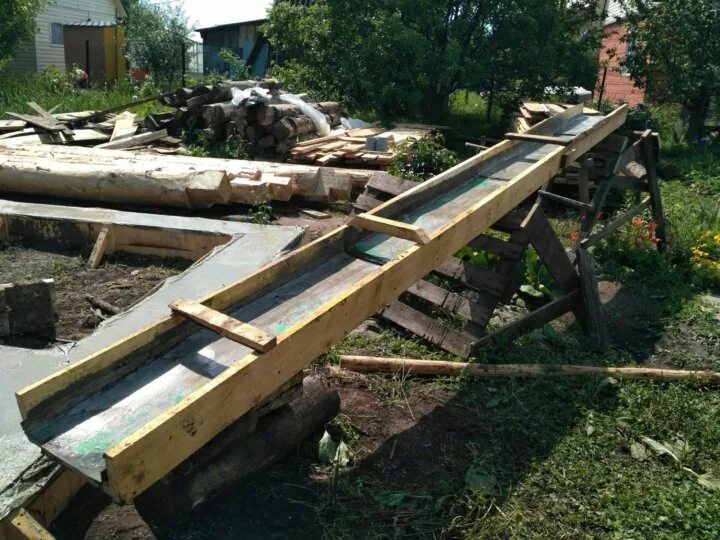 Лоток для бетона из досок. Лоток для бетона от миксера. Лоток для бетона своими руками. Лоток для бетона своими руками. Лоток из дерева для бетона.
