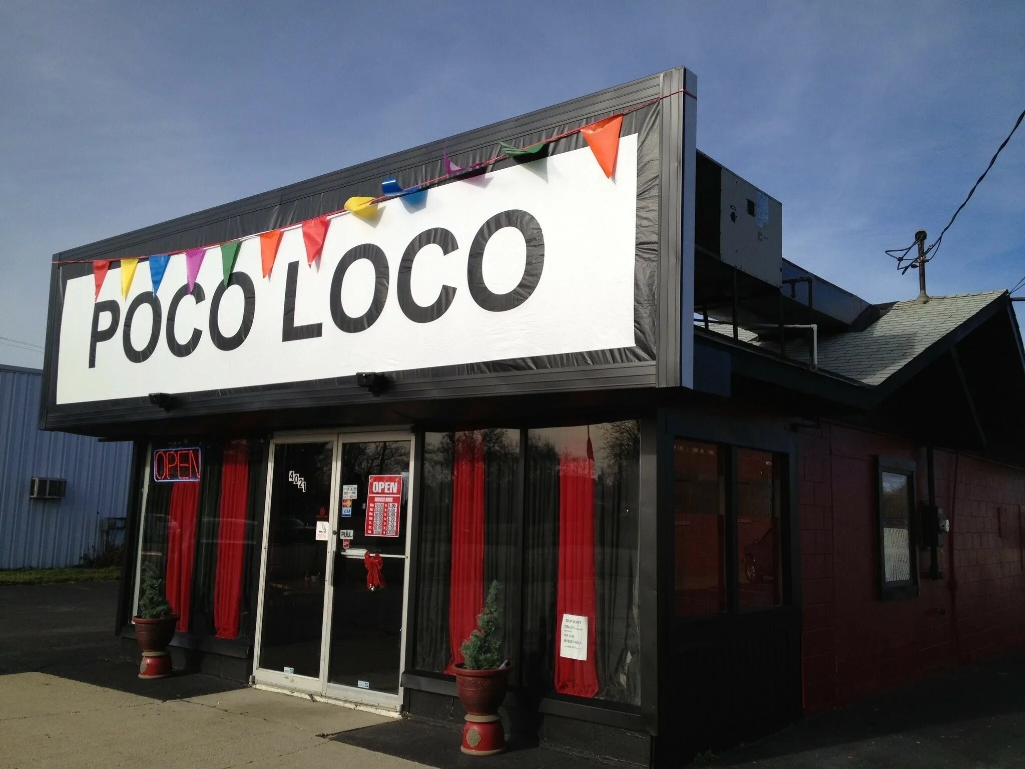 Coco poco. Поко локо. стенд поко локо. алкоголь poco loco. поко локо алкоголь.