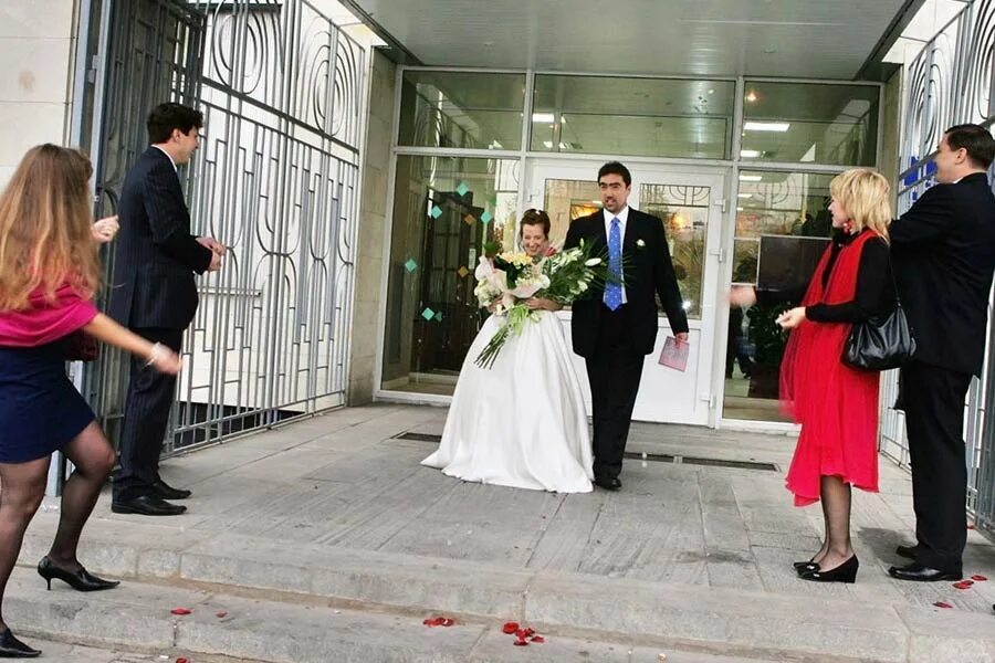 загс дмитров фото. дмитровский загс дмитров. дмитровский загс москвы. загс город дмитров. дмитровский загс внутри.