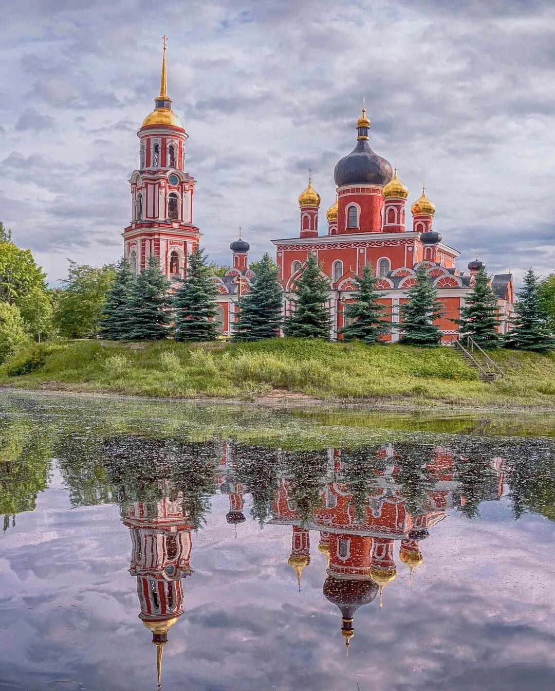 Церкви в старой руссе. Воскресенский собор старая русса. старая русса. новгородская область. воскресенский собор.. соборная церковь в старой руссе. воскресенский собор город.