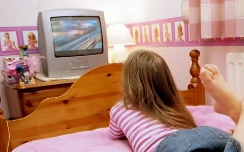 My sister is watching tv