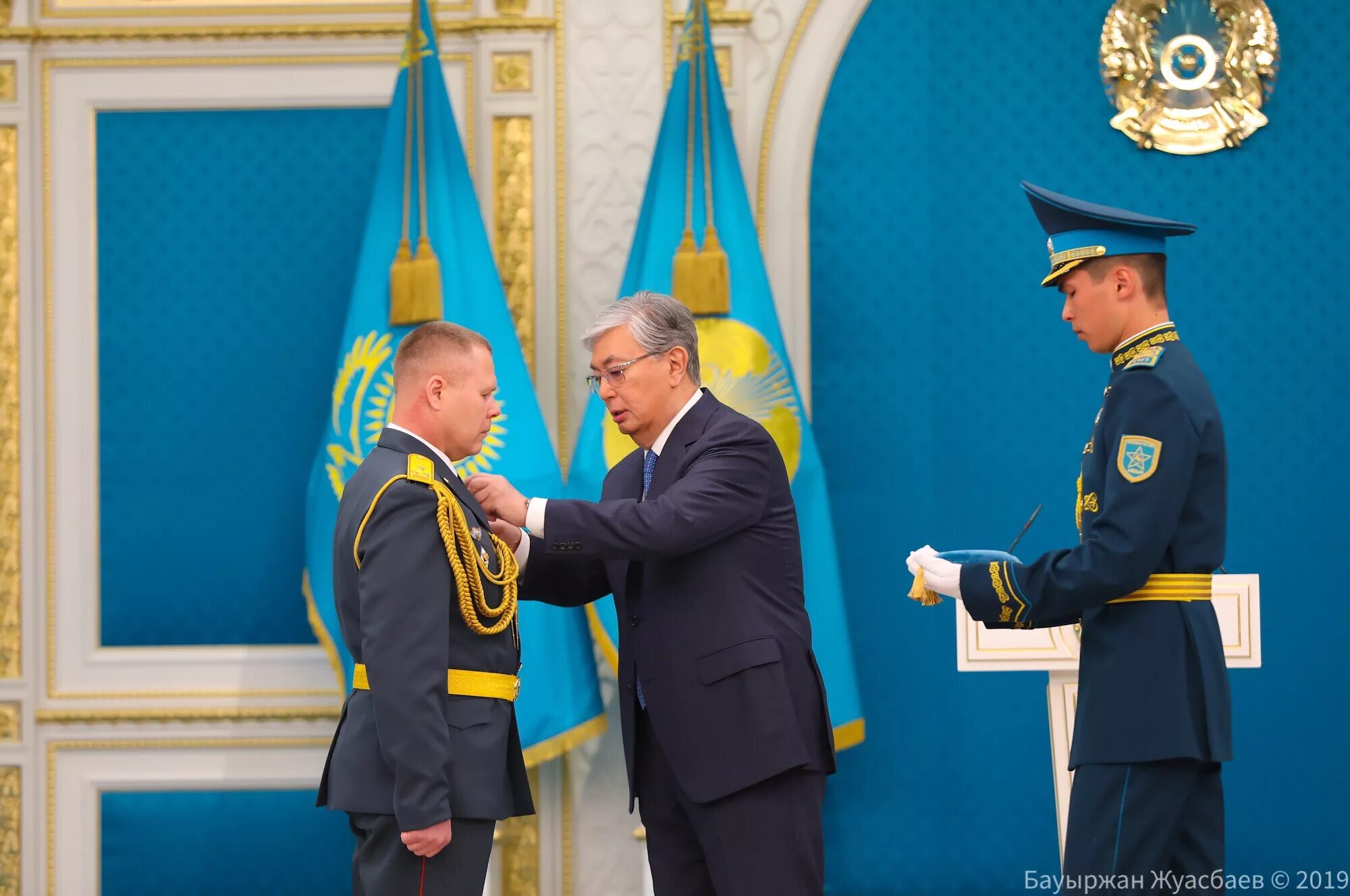 Вручение военных наград. Награждение военных. 7 Мая Казахстан. 7 Мая в Казахстане день защитника. Вручение наград Казахстан.