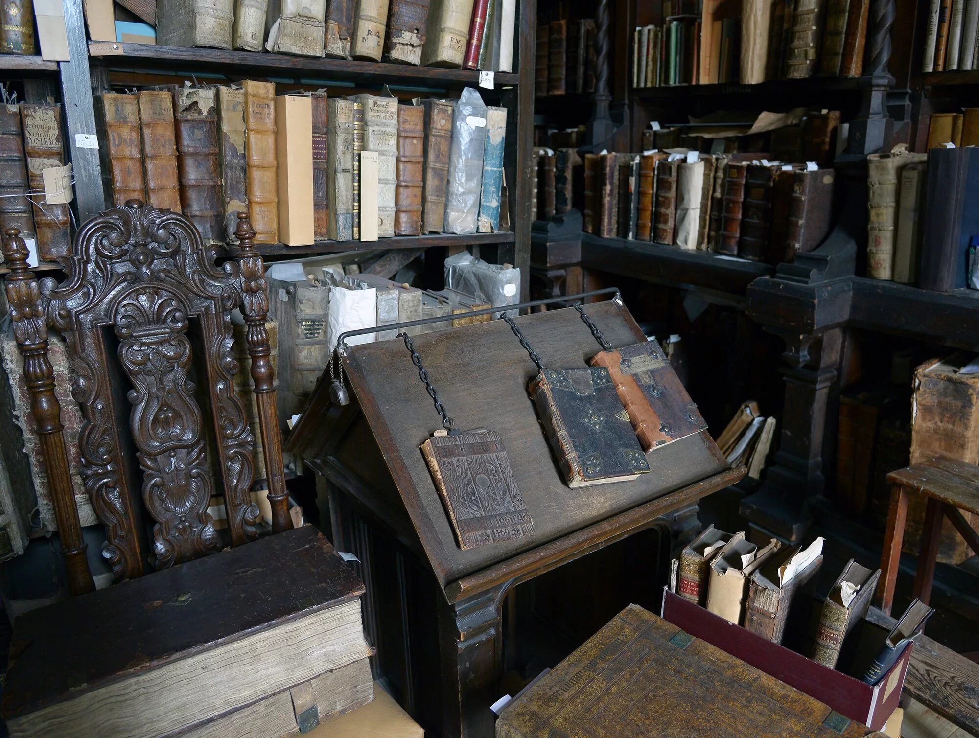 часослов. библиотека соловецкого монастыря 19 век. миниатюра в рукописной книге. библиотека рукописных книг. древнерусские рукописные книги.