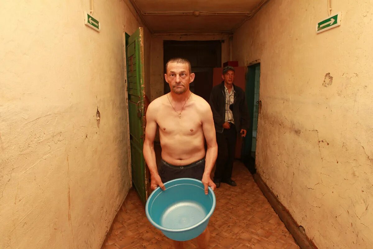 Психиатрическая больница психиатрическая больница сочи. Гедеоновка психиатрическая больница. Пациенты психиатрической больницы. Деревяницы великий новгород психиатрическая больница. Стационар психиатрической больницы.