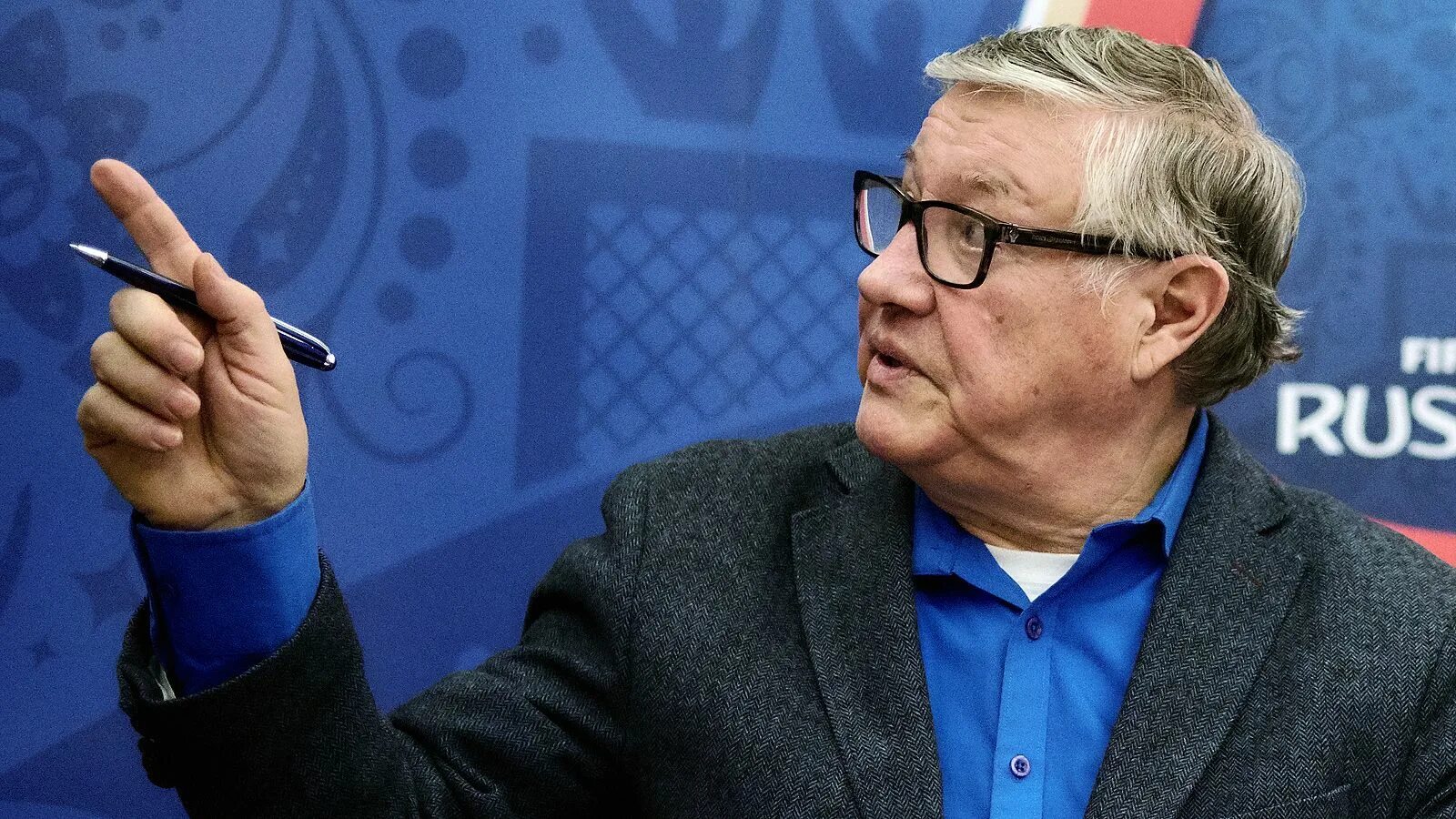 Комментатор матча зенита. Геннадий орлов зенит. Геннадий орлов комментатор. Комментатор матча зенита. Геннадий орлов спортивный комментатор.