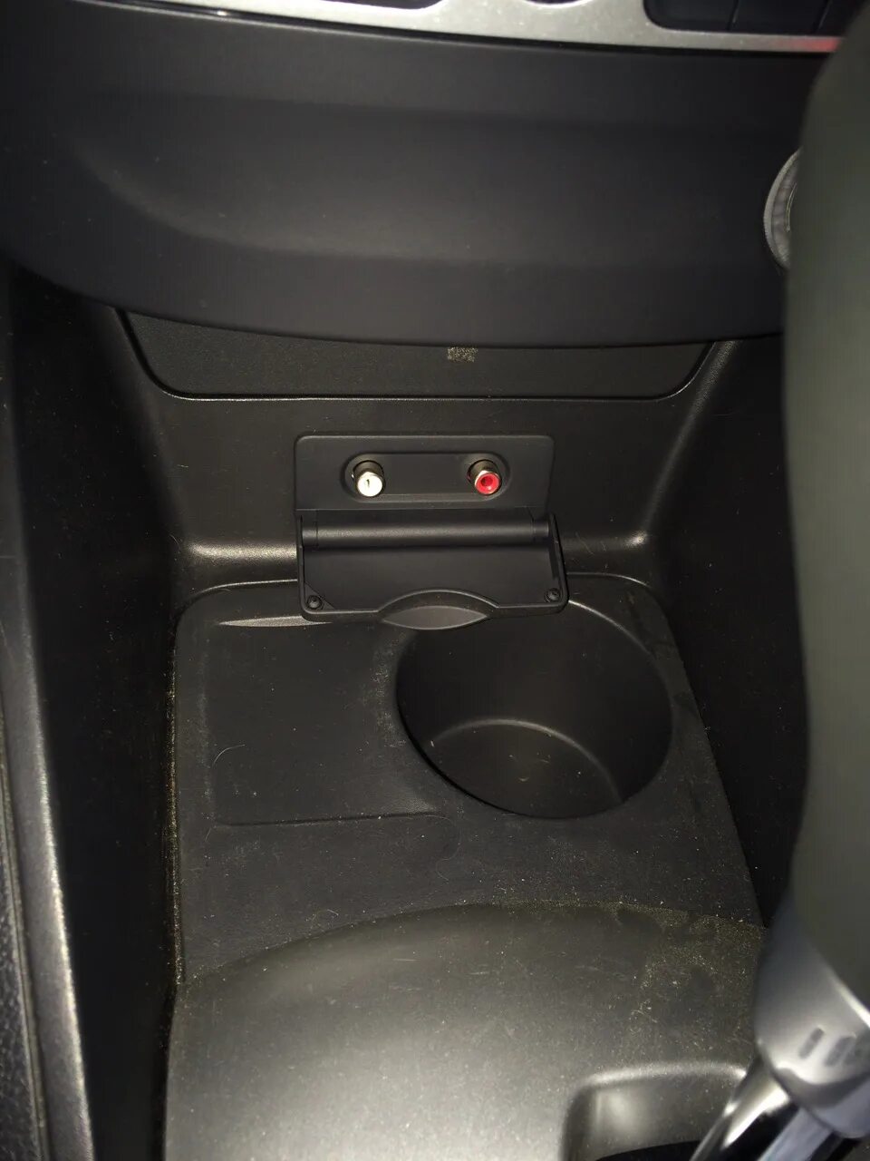 Рено меган 2009 год разъем. 38851 разъем рено. Разъем меган 3. Диагностический разъем рено меган 3. Диагностический разъем рено лагуна 3.