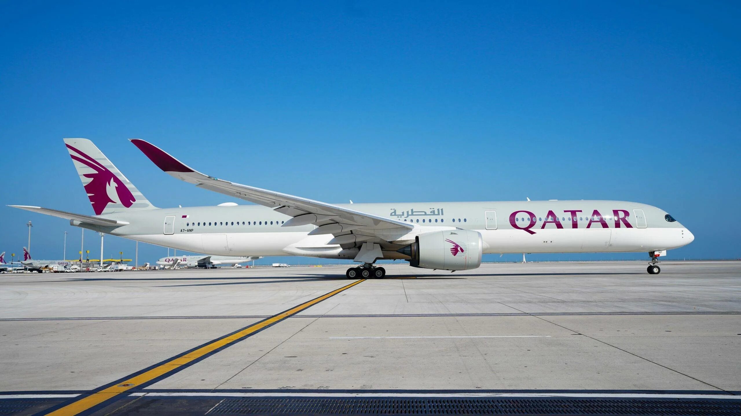 Катар дав. Катар Эйрвейз. Катар авиакомпания. Катар б 737 Макс. Qatar 767.