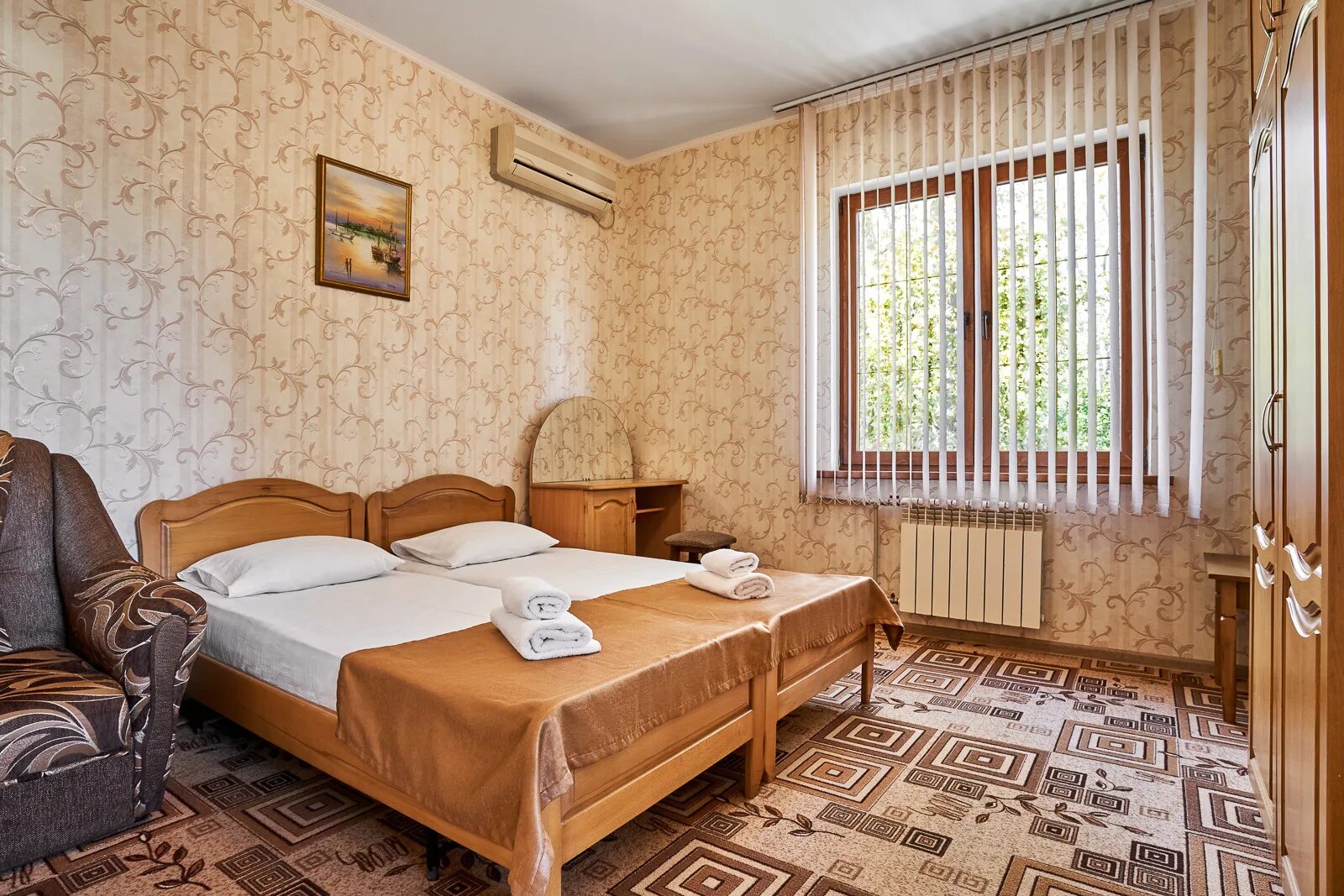 Элис рекламное агентство. Elis магазин скидки. Elis магазин скидки. Номер элис. Элис магазин одежды официальный сайт.