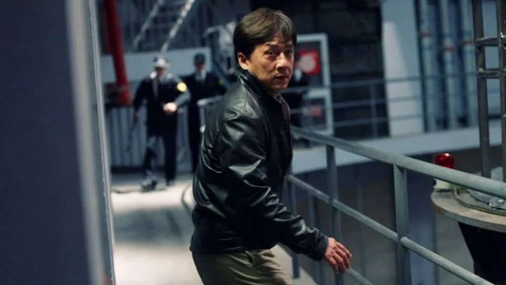 Доспехи бога 3 миссия зодиак. Jackie chan movies. Джеки чан. Драка в бэттл крик 1980. Jackie chan movies.