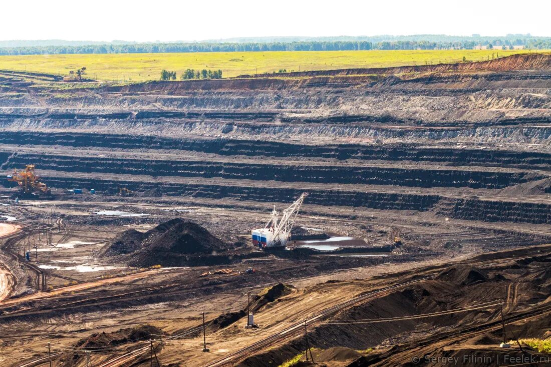 Красноярск край уголь. Угольный разрез Бородинский Красноярский край. Бородинский угольный разрез г Бородино Красноярский край. Бородинский угольный разрез СУЭК. Угольные бассейны Красноярского края.