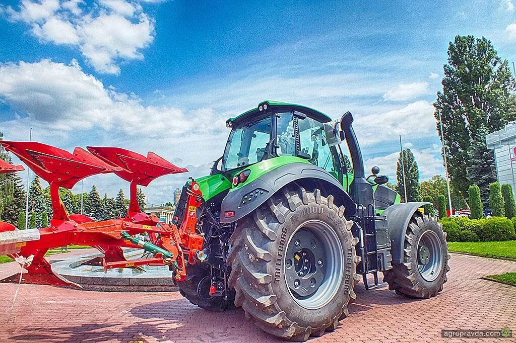 Самой дорогой трактор. Трактор Deutz Fahr 9340. Трактор Deutz-Fahr 4065. Трактор Deutz Fahr 6155ttv. Трактор Deutz 4100 цзкщаш.