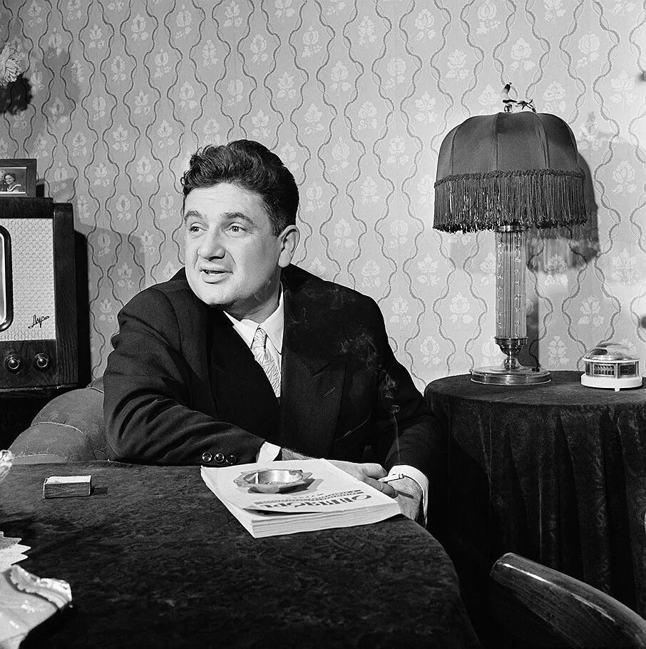 Евгений весник в молодости. Евгении вестник. Евгений яковлевич весник. Евгений яковлевич весник. Евгений весник актер.