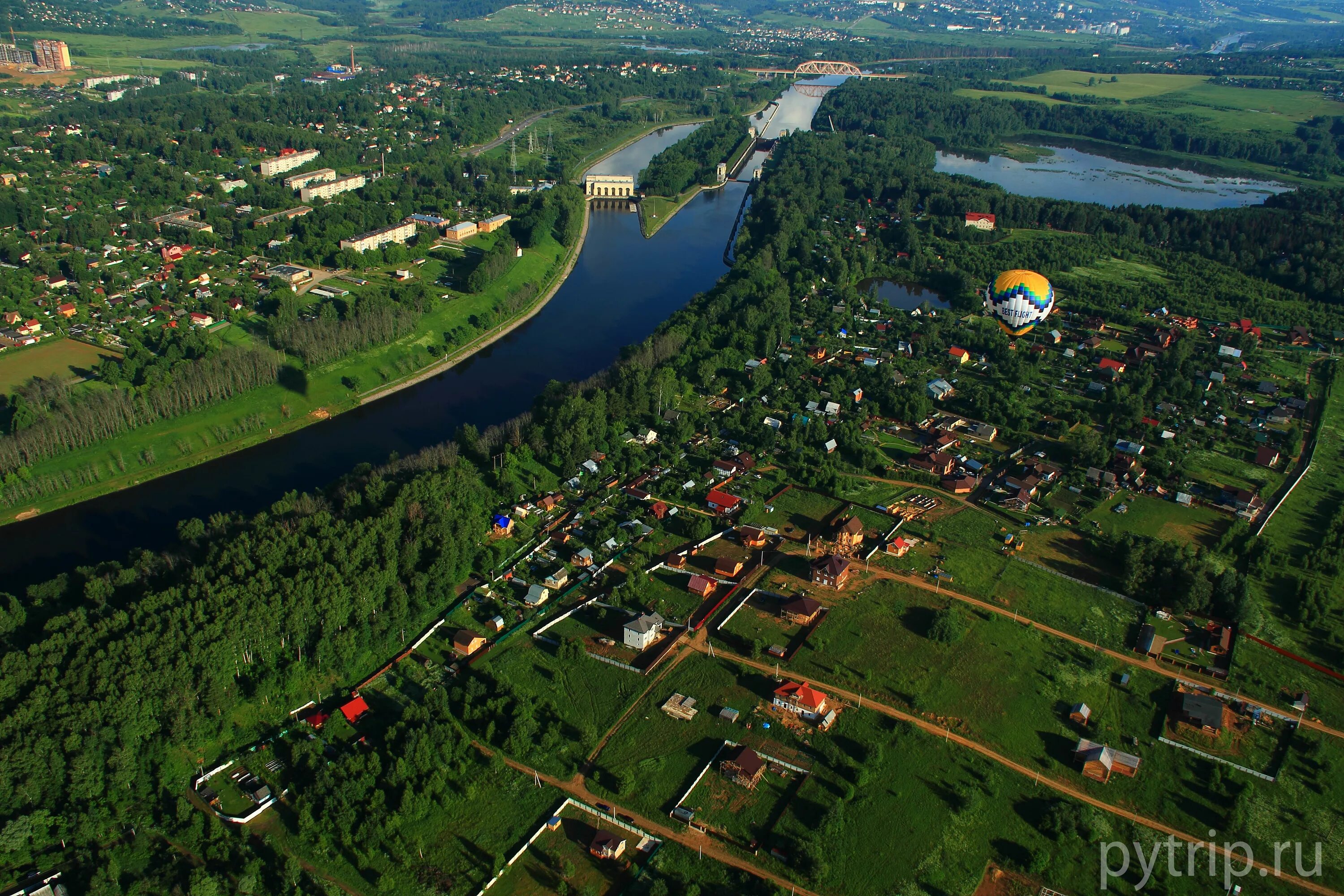 Г пригородный россия. Пригородная зона. Пригород Москвы. Пригородная зона города. Пригородная территория.