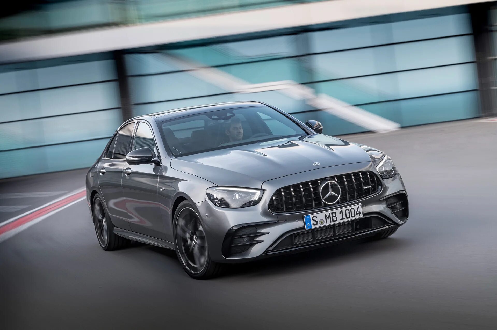 Мерседес е 2025. Мерседес бенц е 53 амг 2025. mercedes-amg e 53 4matic+. мерседес e класс 2025. mercedes-amg e 53 4matic+ седан.