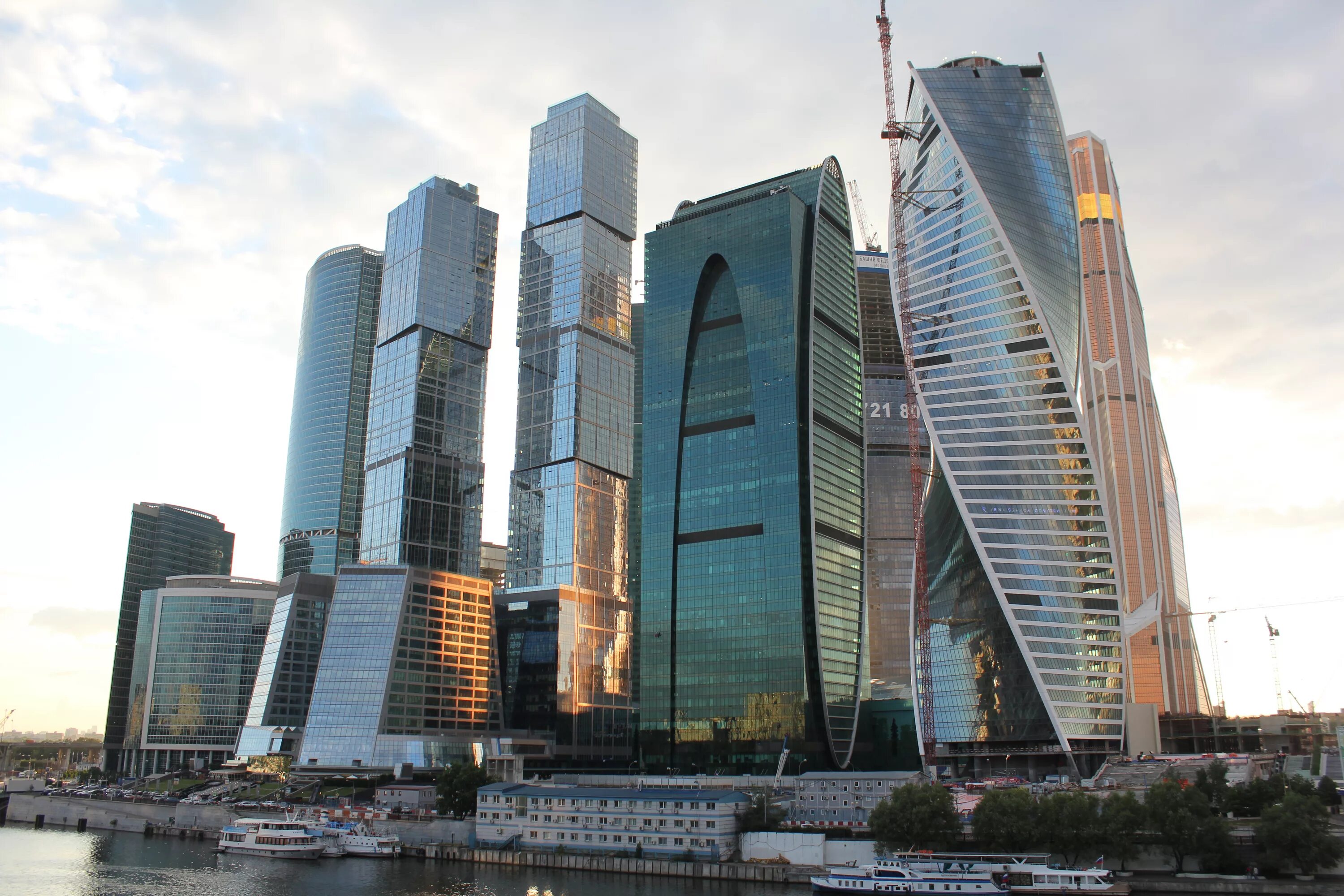 Важные здания в городе. Пресненская набережная Москва. Пресненская набережная 2. Москва Сити, Москва, Пресненская набережная. Архитектура Москвы Москва Сити Пресненская набережная.