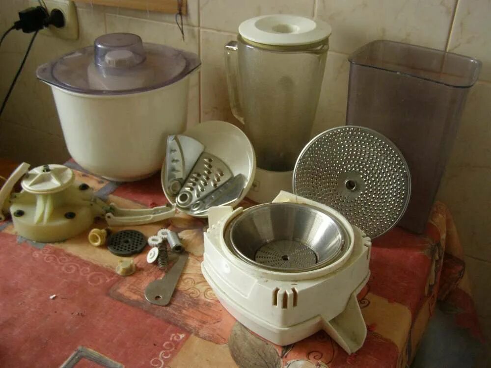 Комбайн мрия 2м. Комбайну мрия 2. Кухонный комбайн мрия 2м кофемолка. Комбайну мрия 2. Мрия 2м кухонный комбайн.