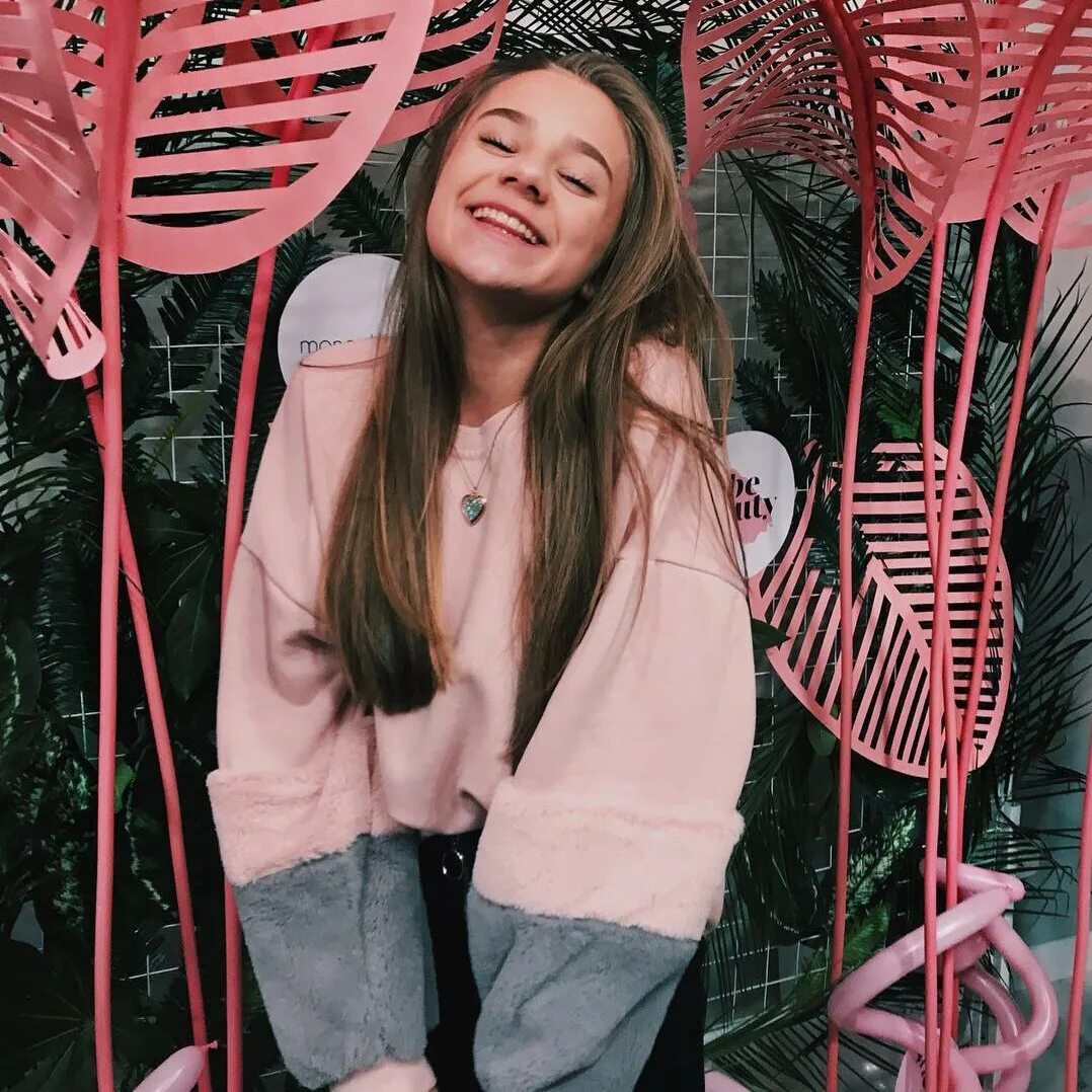 Катя адушкина 2022. Катя адушкина 2022. Про катю адушкину. Про катю адушкину. Катя адушкина с кудрями.