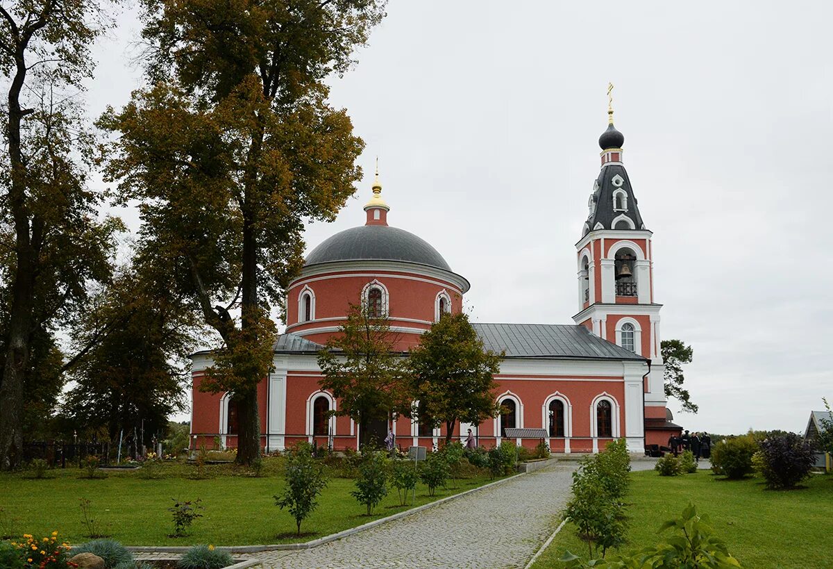 в каком году открыли церкви. праздник открытия храма. храм в бусиново внутри. храм воскресения христова в парке патриот. в каком году открыли церкви.