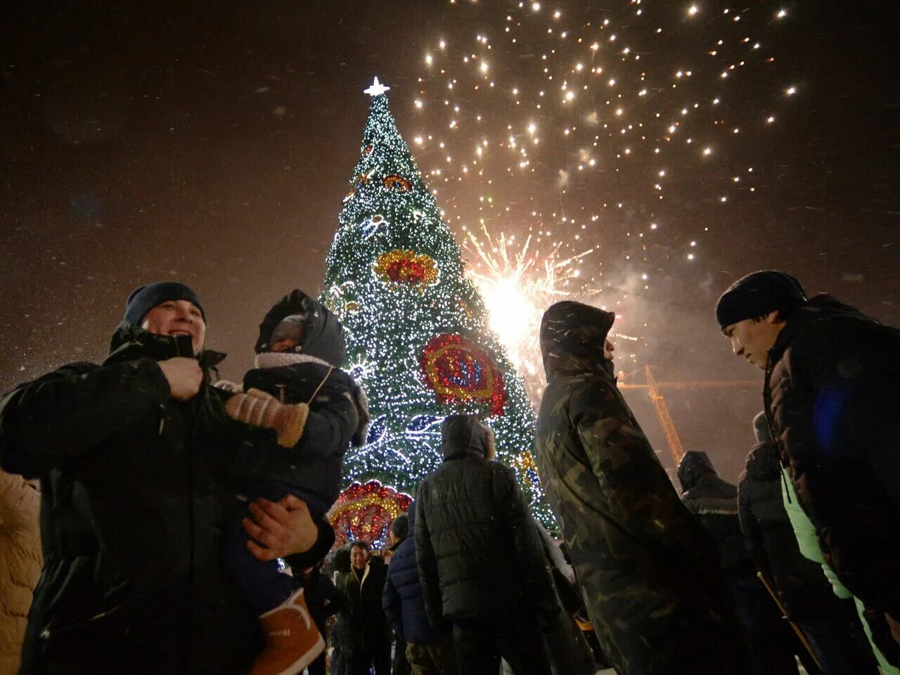 В новогоднюю ночь сколько