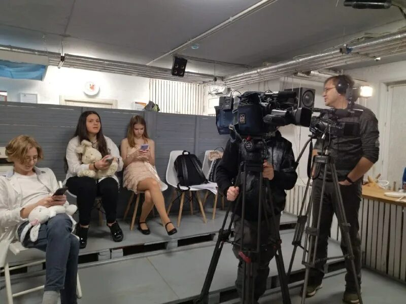 видное тв сериалы. центр тв видное. новости студия с ведущим.