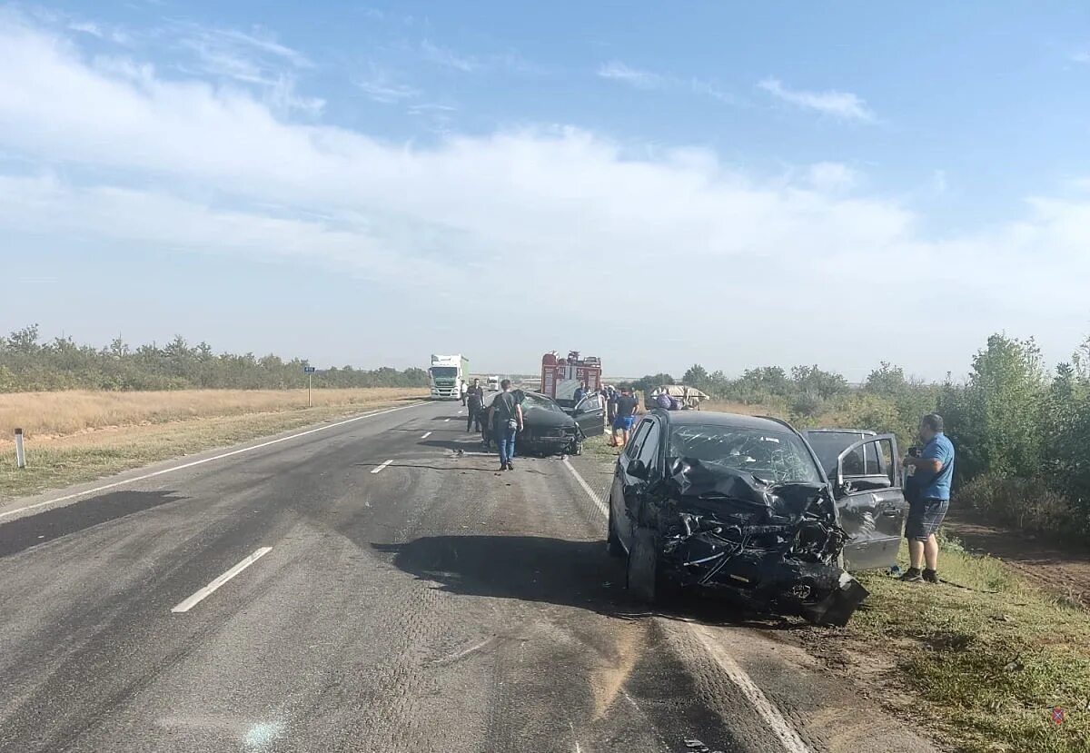 31 августа 2019. ДТП на трассе Волгоград Сызрань. Авария в Дубовском районе Волгоградской области. Волгоград трасса аварии. Происшествие в Волгоградской области на трассе Волгоград Саратов.