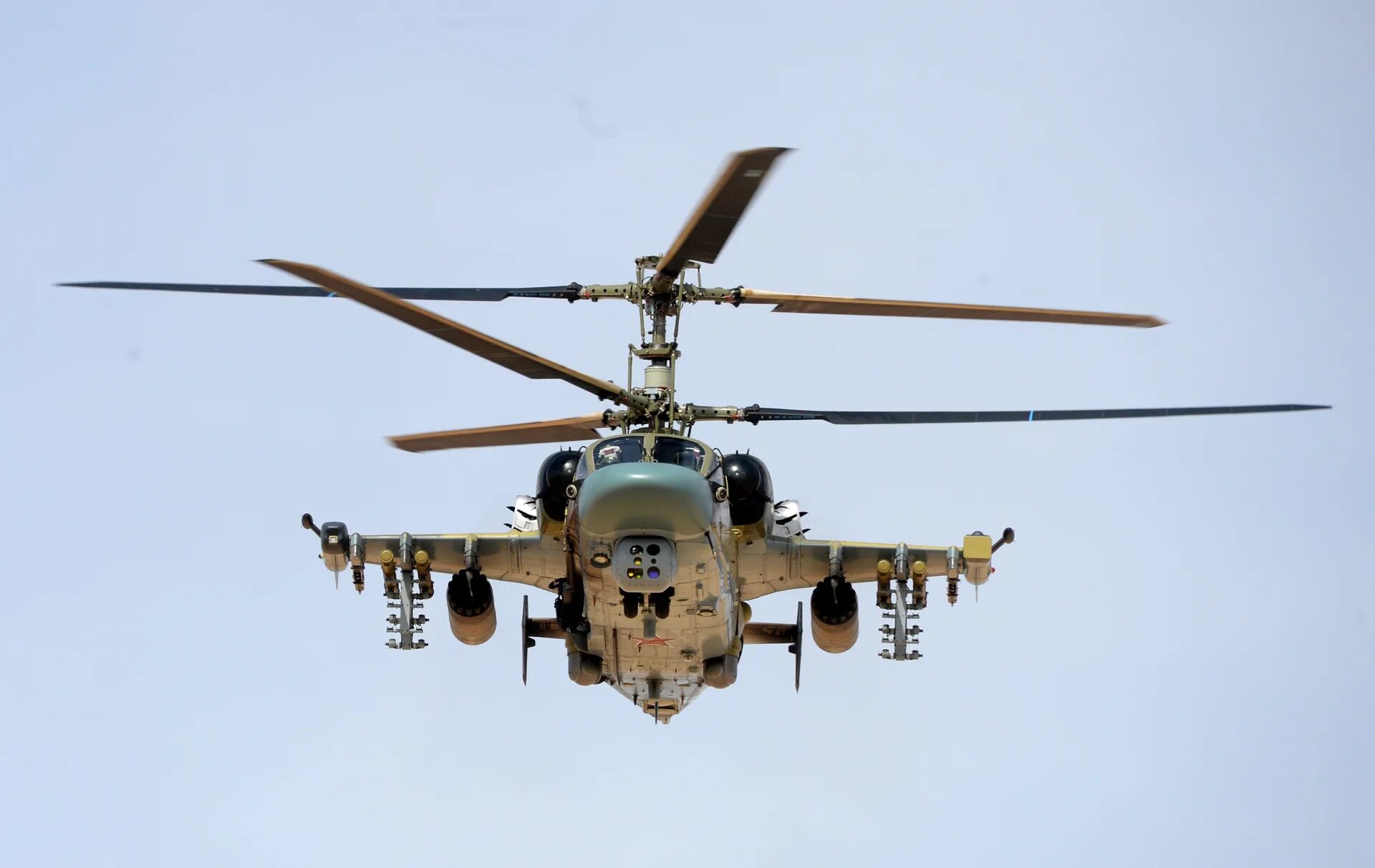 Вертолёт к-52 Аллигатор. Вертолет ка-52 "Аллигатор". Ка-52 вертолёт Аллигатор в Сирии. Военный вертолёт ка-52 Аллигатор.