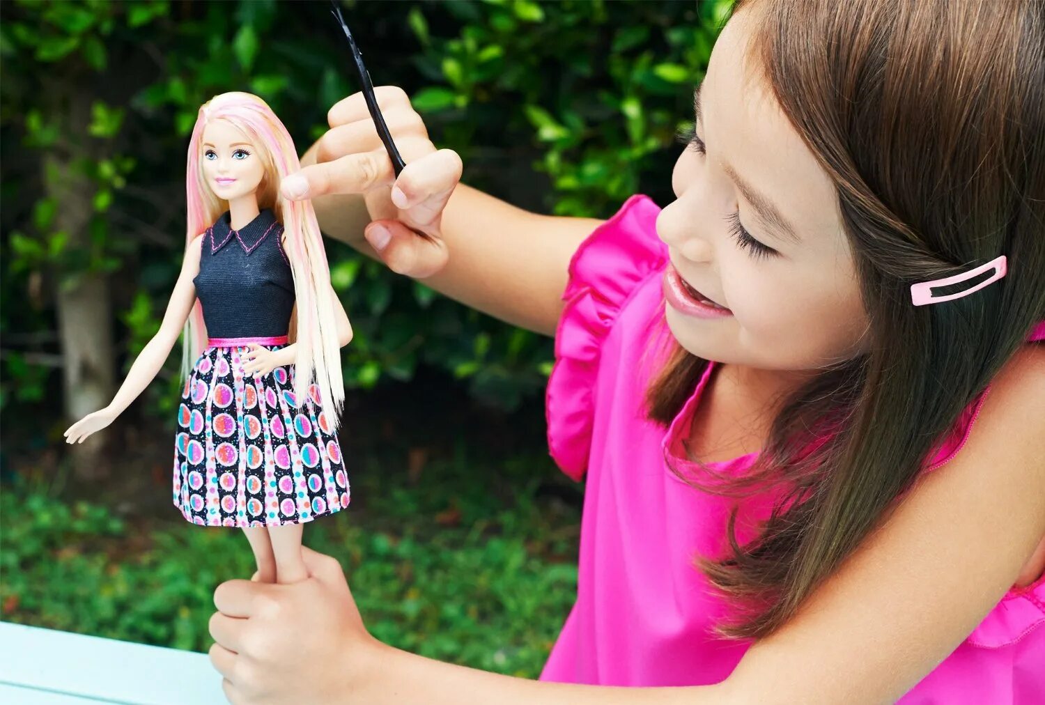 Игра в куклы отзывы. Barbie Mix n Color dhl90. Куклы для девочек. Куклы Барби с детьми. Современные игрушки для девочек.