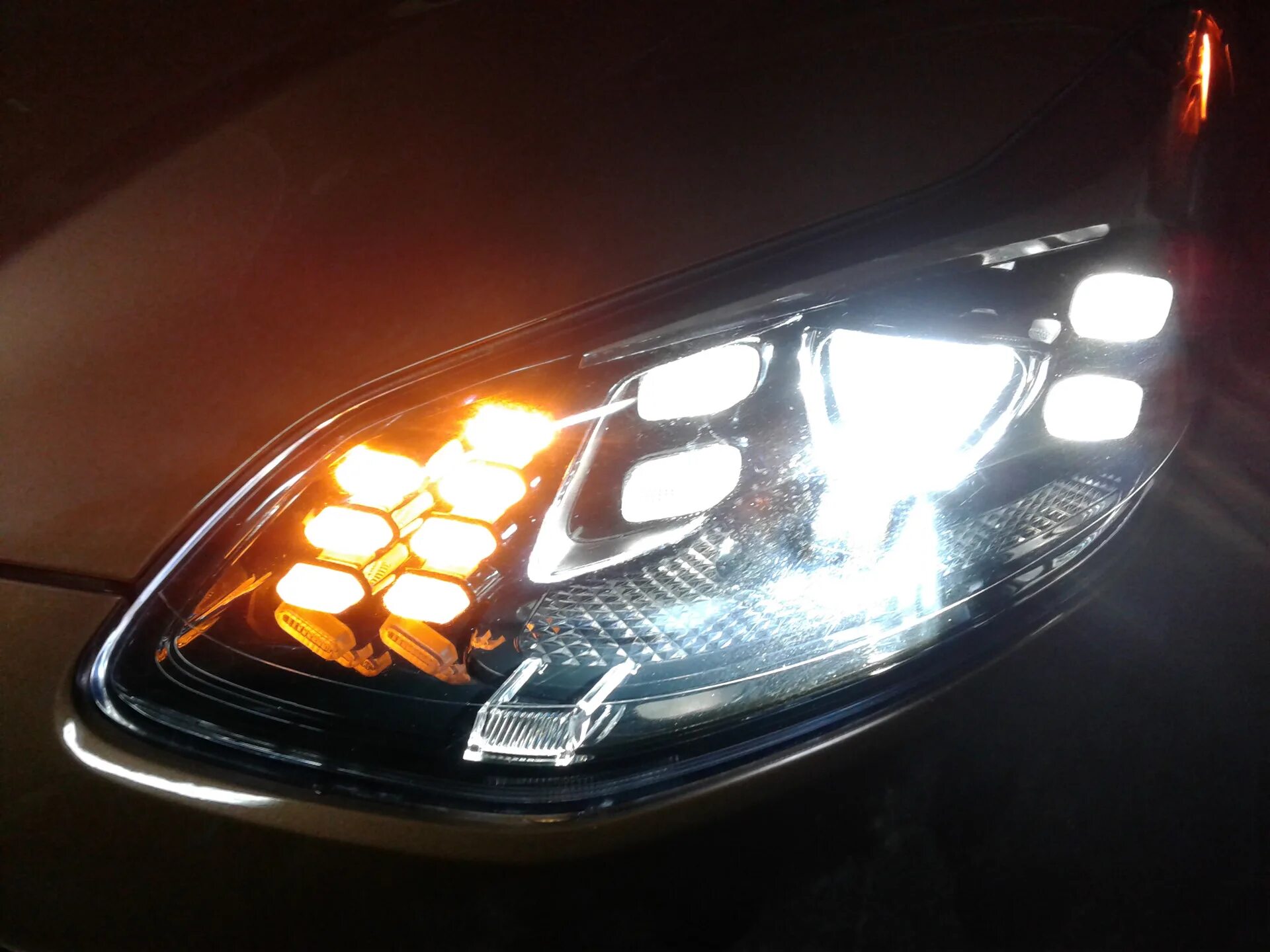 Лет фары. Led фары kia sportage 2. светодиодные фары kia sportage 4. kia sportage светодиодные фары. диодные фары киа спортейдж 4.