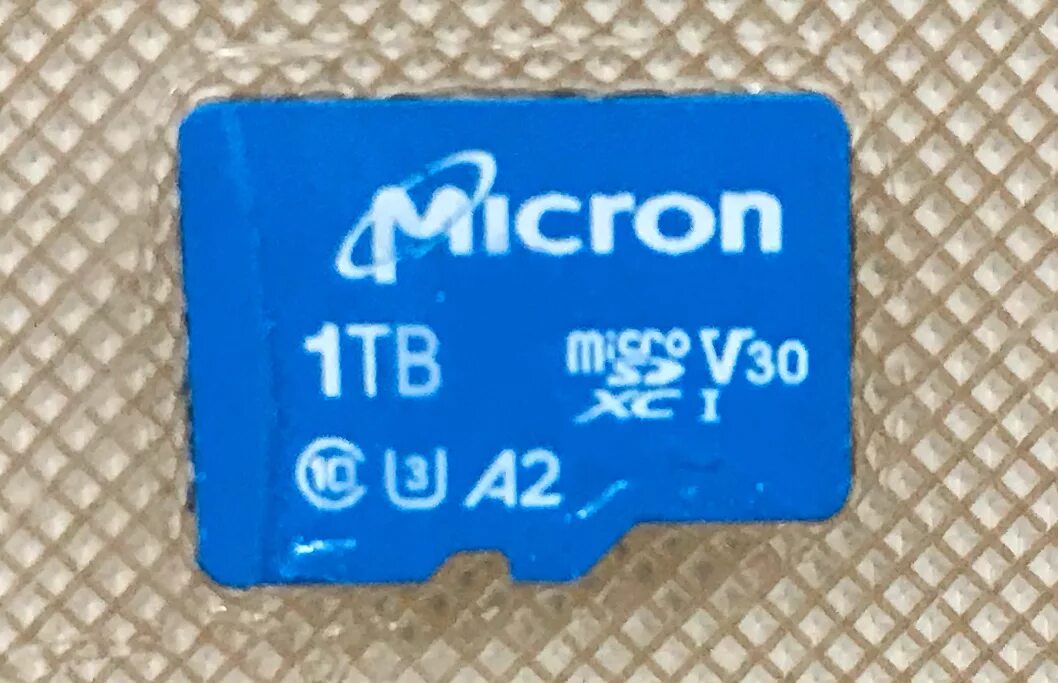 Сд 01. Флешка микро SD 1тб. Микро СД 1 терабайт. MICROSD Card 1tb. MICROSD 1 ТБ.