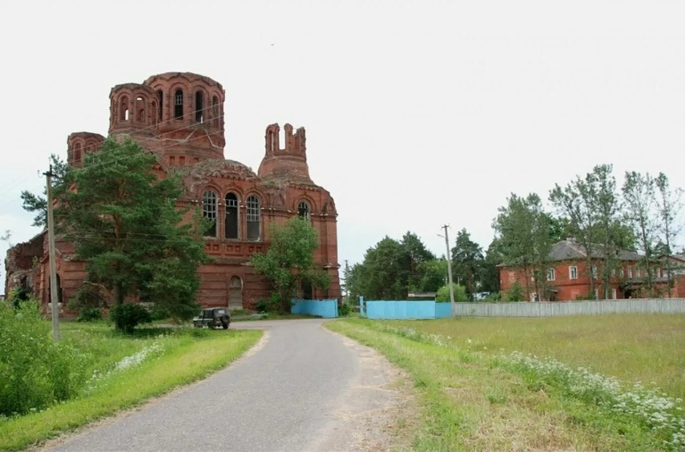 Погода ильинское тверская область кимрский. Троицкий Ильинский монастырь в деревне Ромашкино. Ромашкино Тверская область монастырь. Деревня Ромашкино Кимрский район. Деревня Ромашкино Тверская область Кимрский район.