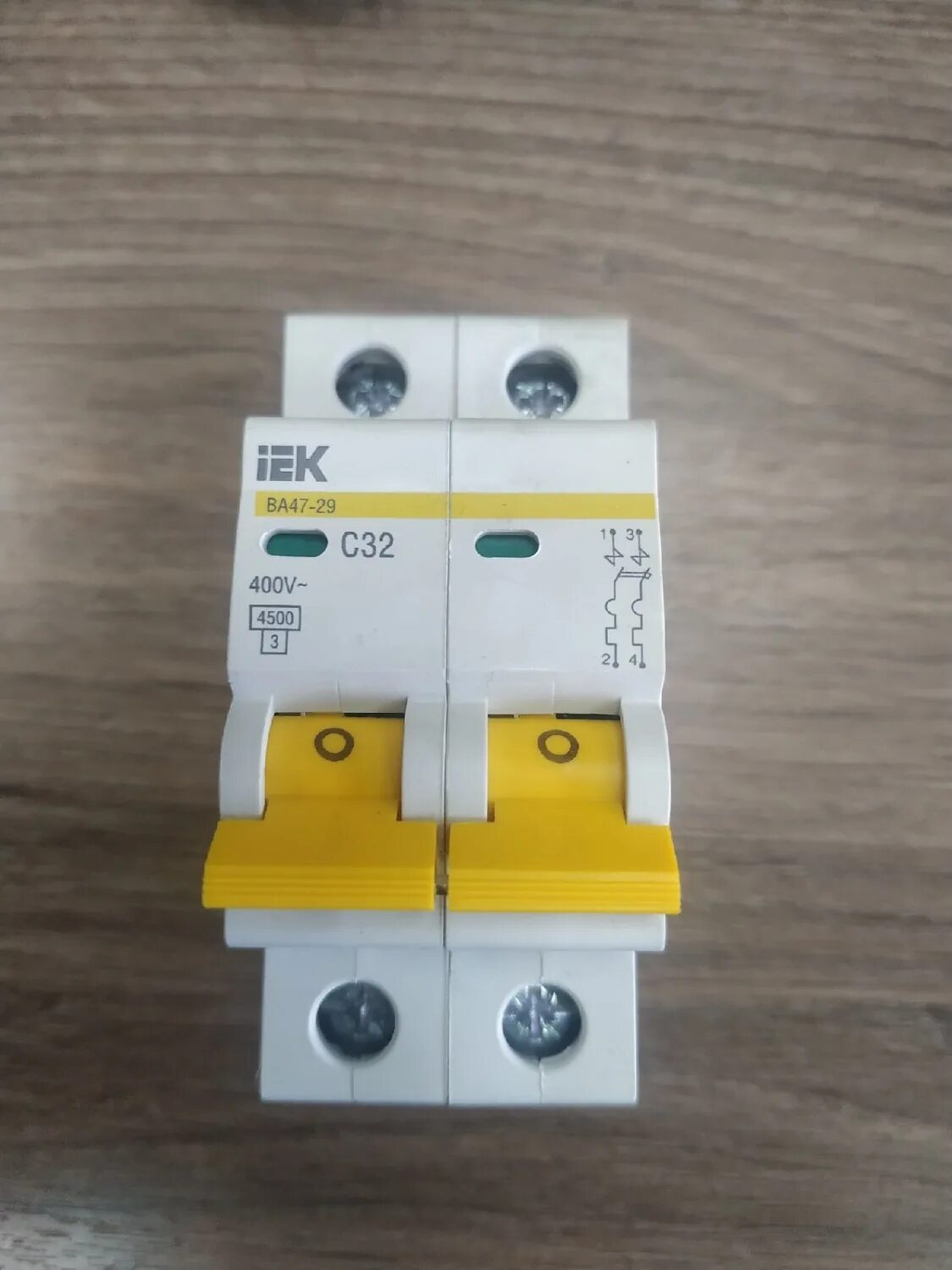 5ка ва47-29 iek mva20-3-016-c. 5ка, mva20-2-020-c. Электрика iek. Выключатель автоматический iek mva20-1-025-c. Выключатель автоматический ва47-29 иэк.