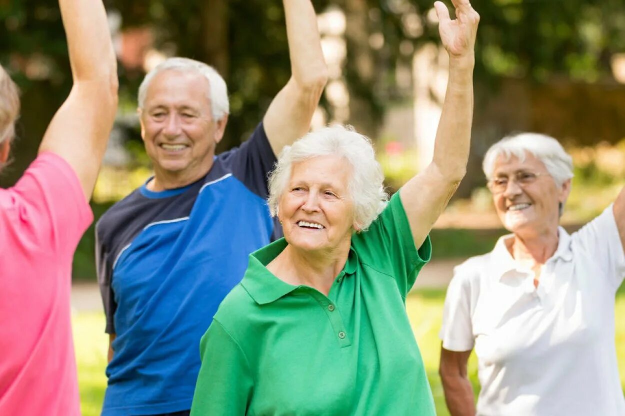 Залог долголетия. Пожилые люди. Пожилые активный образ жизни. Пожилые люди спорт. Здоровый образ жизни для пожилых людей.