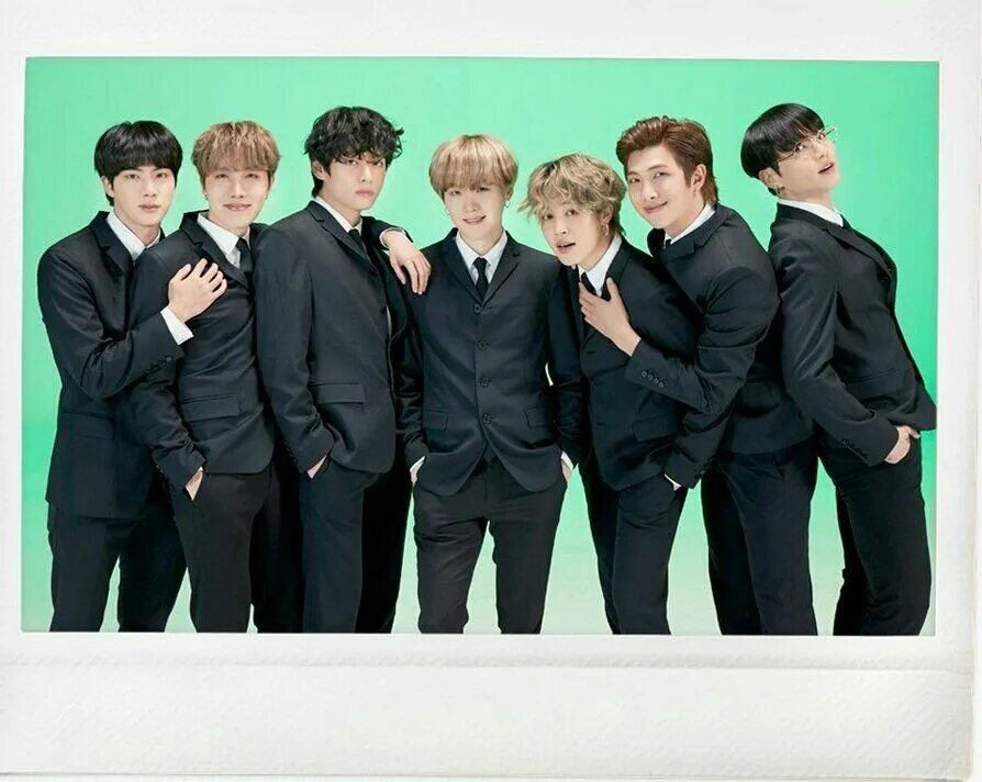 Бтс 2021 тэхён в хорошем качестве. Группа бтс 2023 год. Арми группы бтс. Бтс участники грэмми 2022. Группа bts 2022 году.