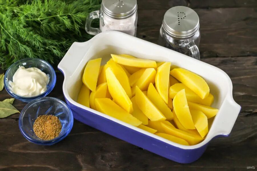 Как вкусно замариновать картошку для запекания. Маринованный картофель. pickled картофель. маринованную картошку. маринованный картофель в духовке.