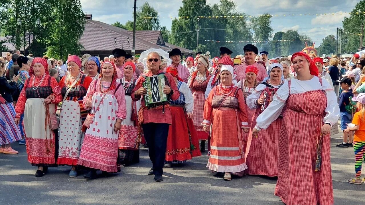 Музей козьмы пруткова в сольвычегодске. Прокопьевская ярмарка в сольвычегодске в 2022. Ярмарка в сольвычегодске. Фестиваль козьмы пруткова. Музей козьмы пруткова в сольвычегодске.