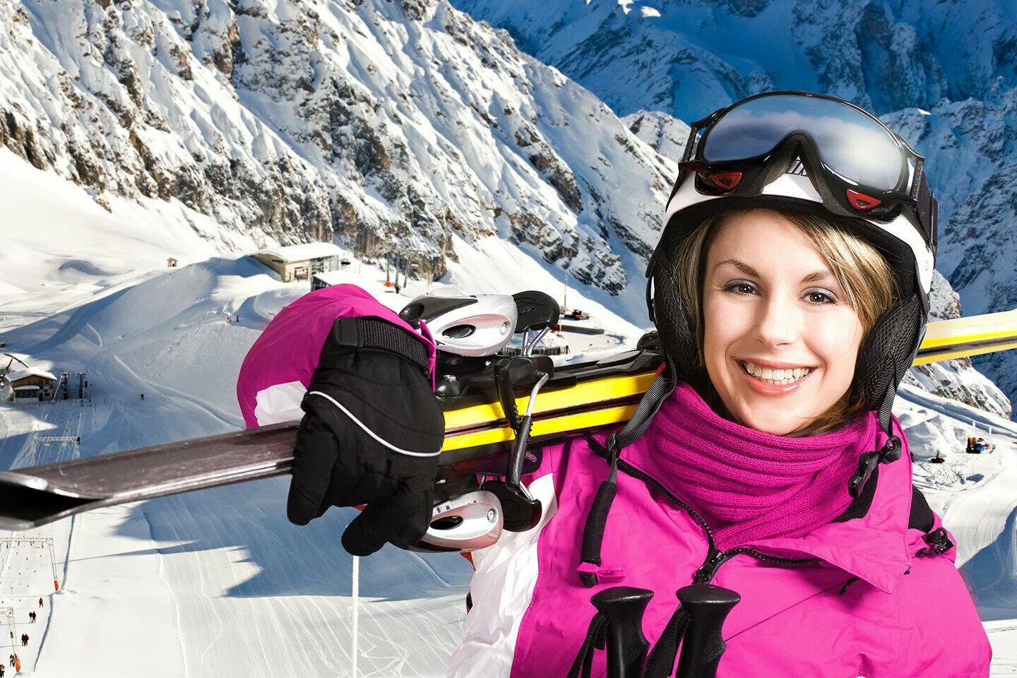 Девушки лыжницы. Девушка на горных лыжах. Девушка на горнолыжном курорте. Девушка в горнолыжном костюме. Девушка на лыжах в горах.