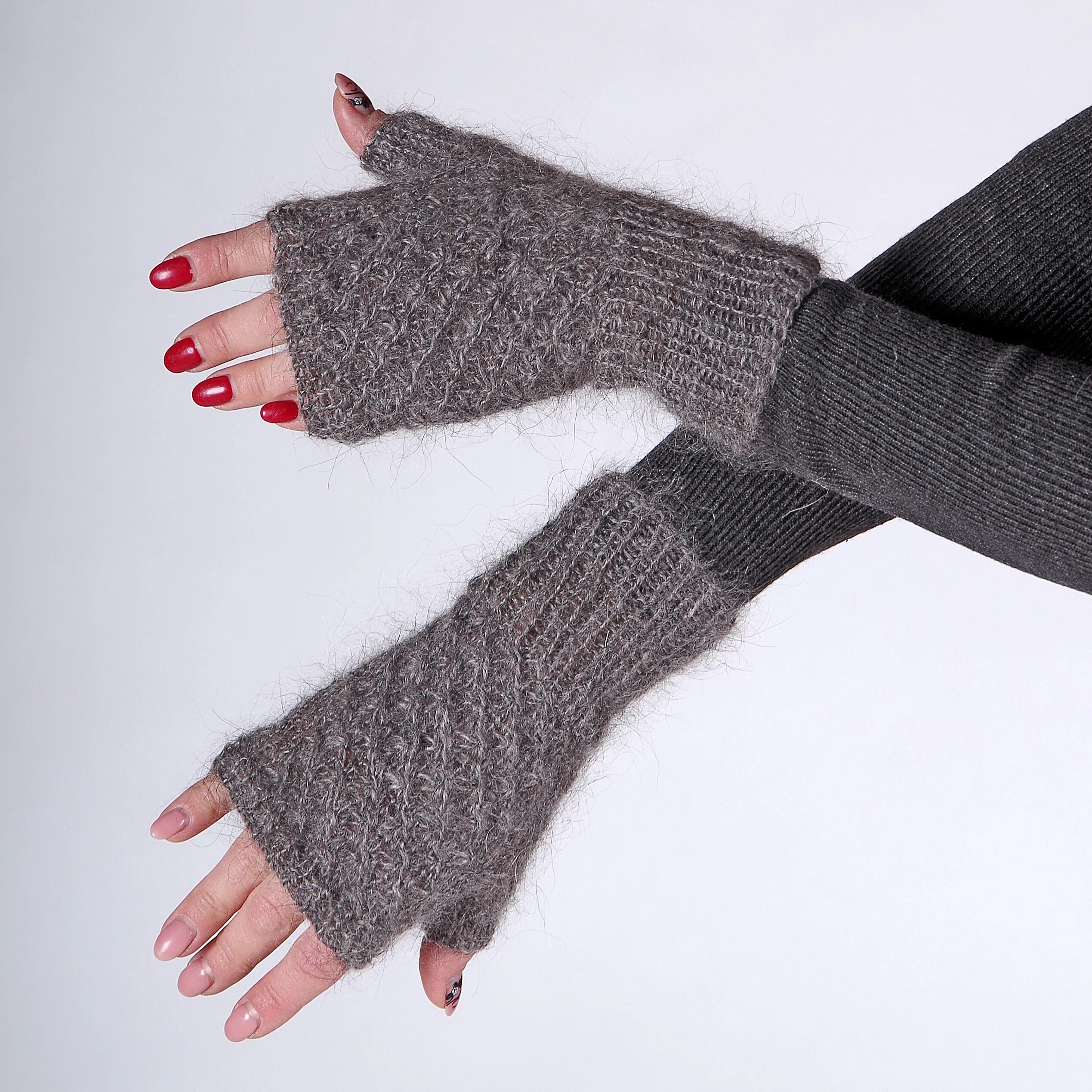 Перчатки митенки. Митенки 3879 fever. Hogl митенки. Озон митенки. Перчатки митенки женские.