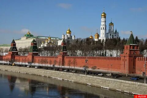 Московский кремль построен в году